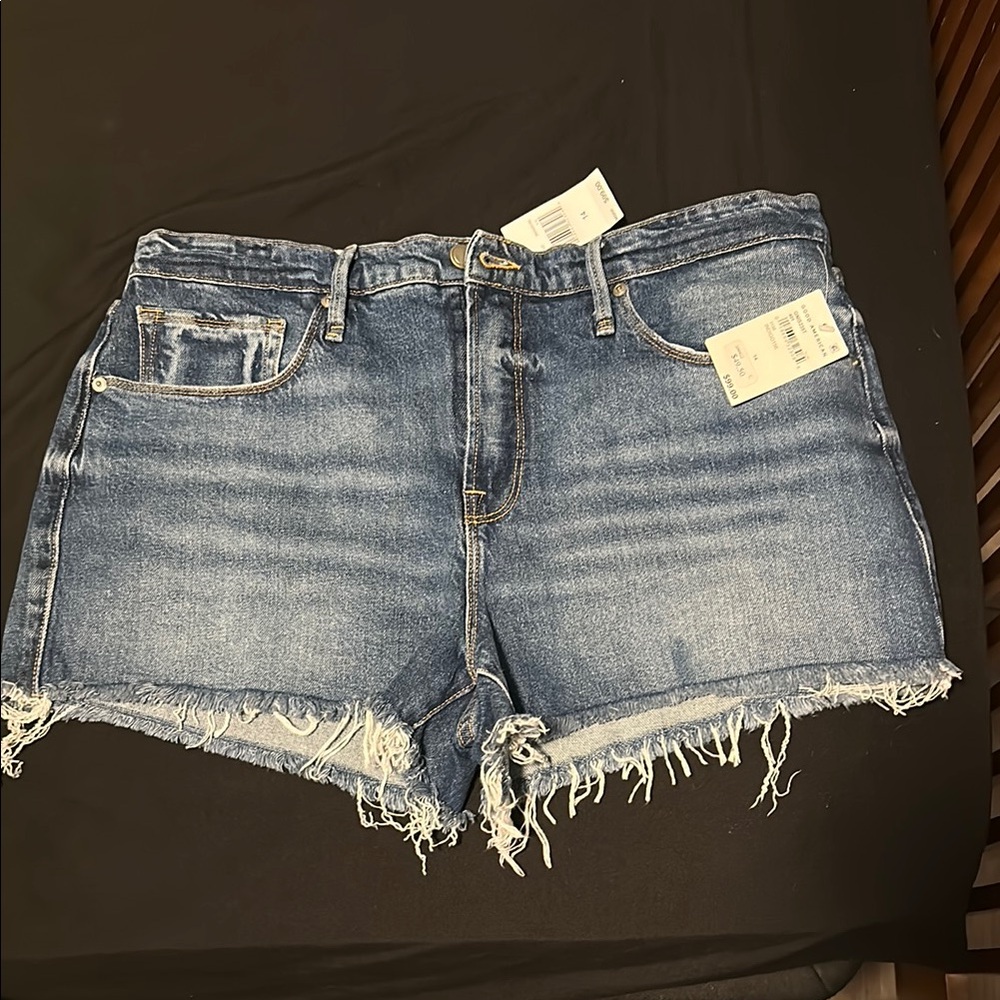Good American Blue Jean Shorts Distressed Raw-Edge size 32(14) NWT